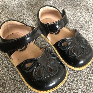 Livie & Luca black pedal shoes